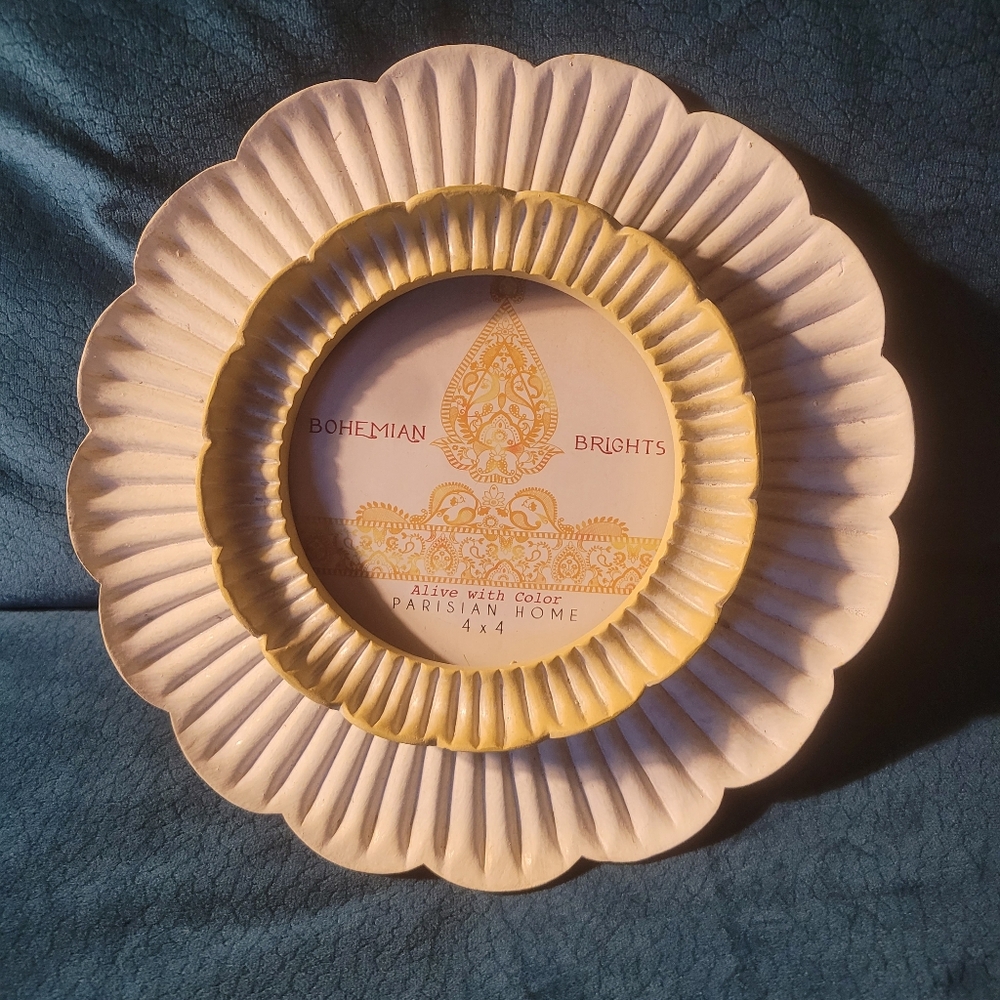 Picture Frame Flower Cream And Yellow